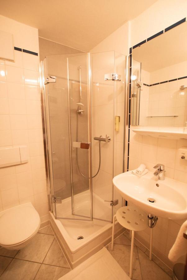 Hotel Am Main ไฟท์ชืนไฮม์ ภายนอก รูปภาพ