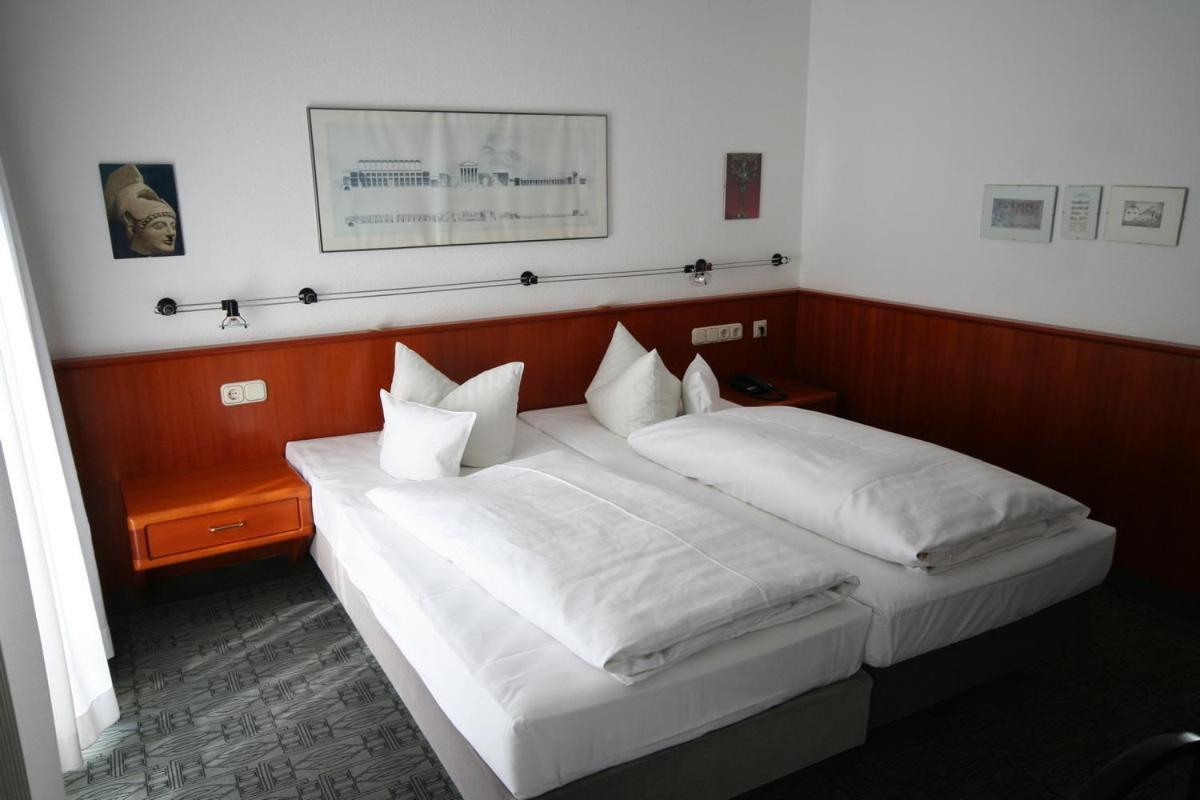 Hotel Am Main ไฟท์ชืนไฮม์ ห้อง รูปภาพ